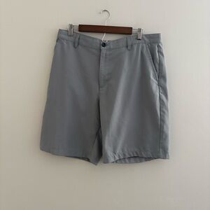 IZOD Golf Men’s Size 36 Golf Shorts Sport Shorts Activewear Office Grey